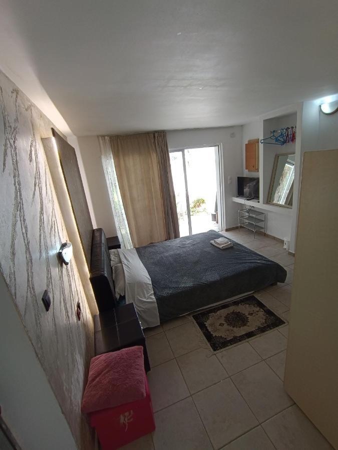 קרמסטי Azalea Garden Apartment With Mountain View מראה חיצוני תמונה