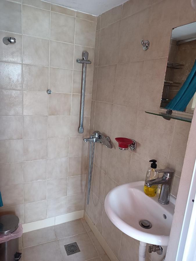 קרמסטי Azalea Garden Apartment With Mountain View מראה חיצוני תמונה